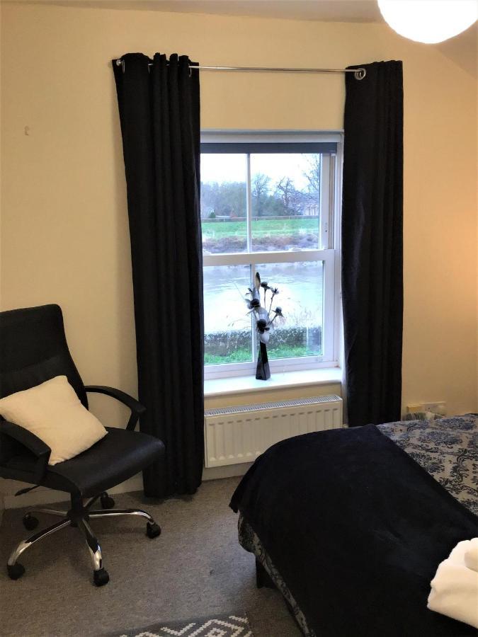 Riverbank Guest House Wiggenhall Saint Germans ภายนอก รูปภาพ