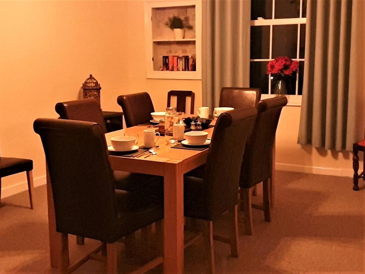 Riverbank Guest House Wiggenhall Saint Germans ภายนอก รูปภาพ
