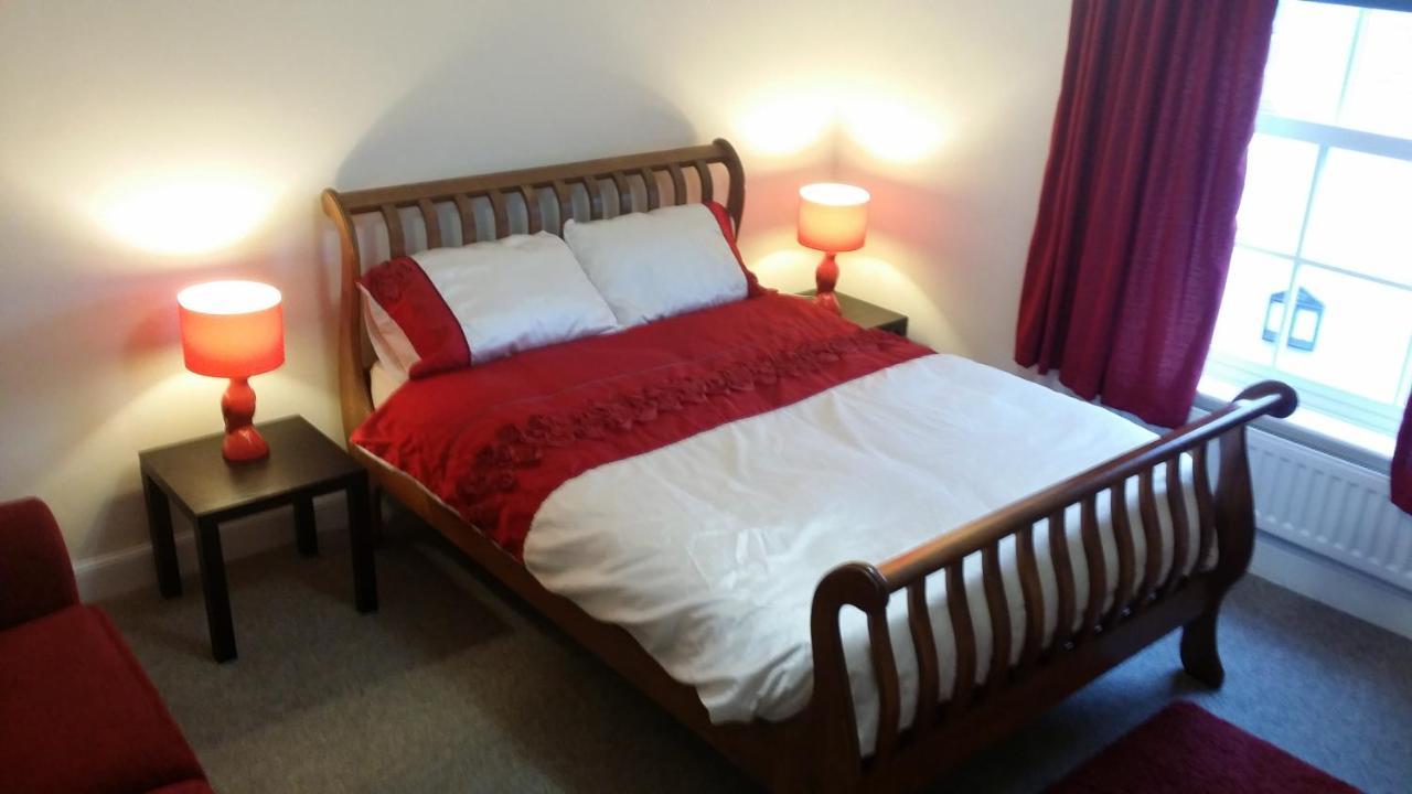 Riverbank Guest House Wiggenhall Saint Germans ภายนอก รูปภาพ