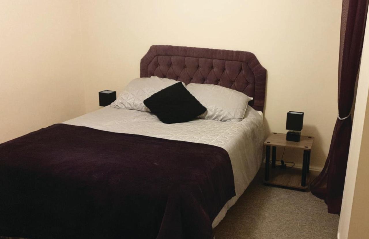 Riverbank Guest House Wiggenhall Saint Germans ภายนอก รูปภาพ