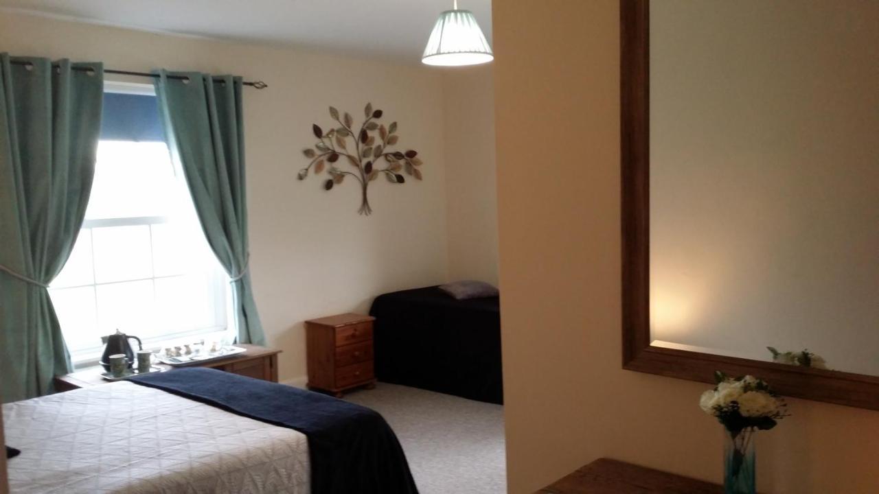 Riverbank Guest House Wiggenhall Saint Germans ภายนอก รูปภาพ